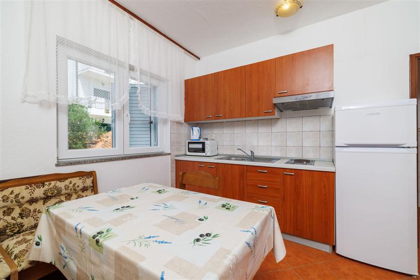 Apartment A2, for 5 persons