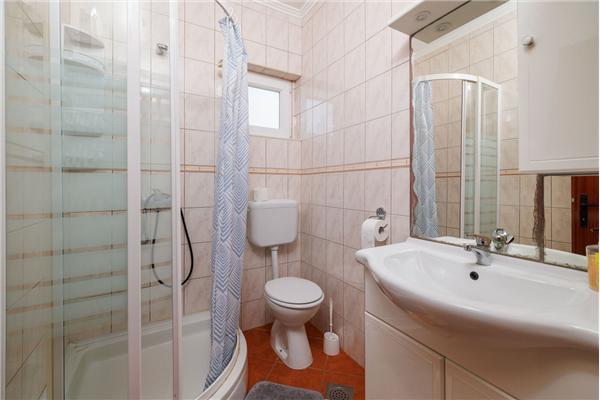 Apartment A2, for 5 persons