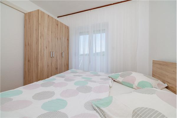 Apartment A2, for 5 persons