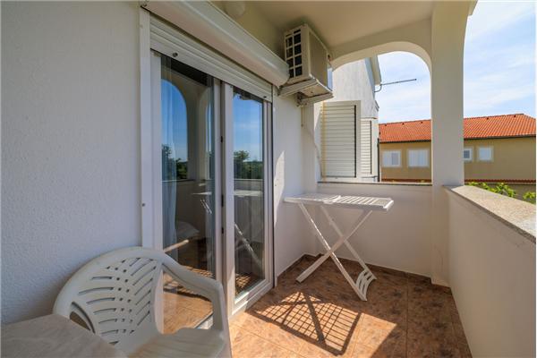 Apartment A2, for 5 persons