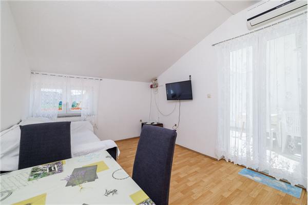 Apartment A4, for 4 persons