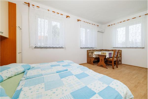 Apartment A5, for 3 persons
