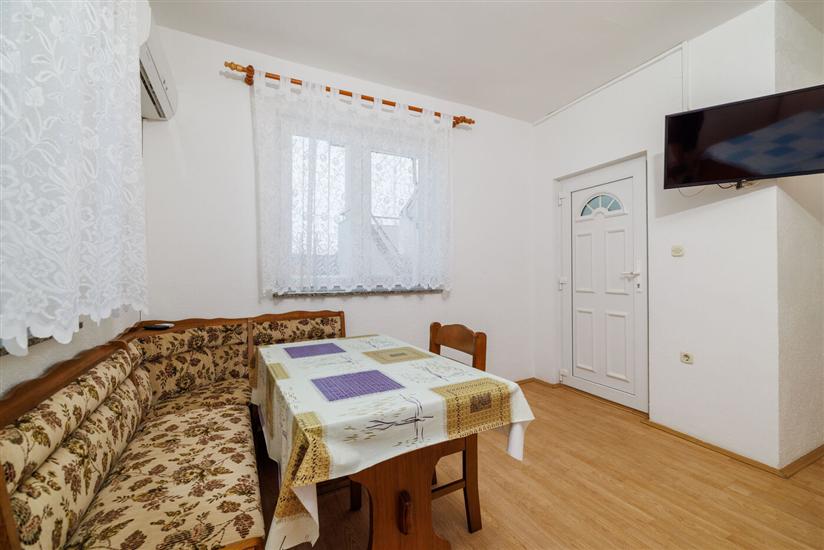 Apartment A5, for 3 persons