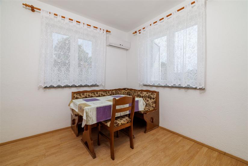 Apartment A5, for 3 persons