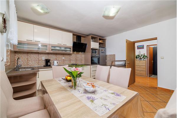 Apartment A1, for 6 persons