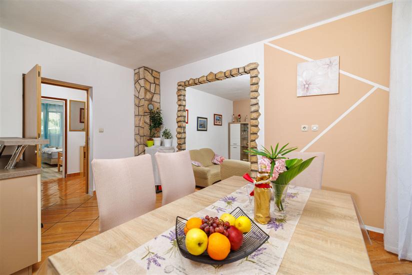 Apartment A1, for 6 persons