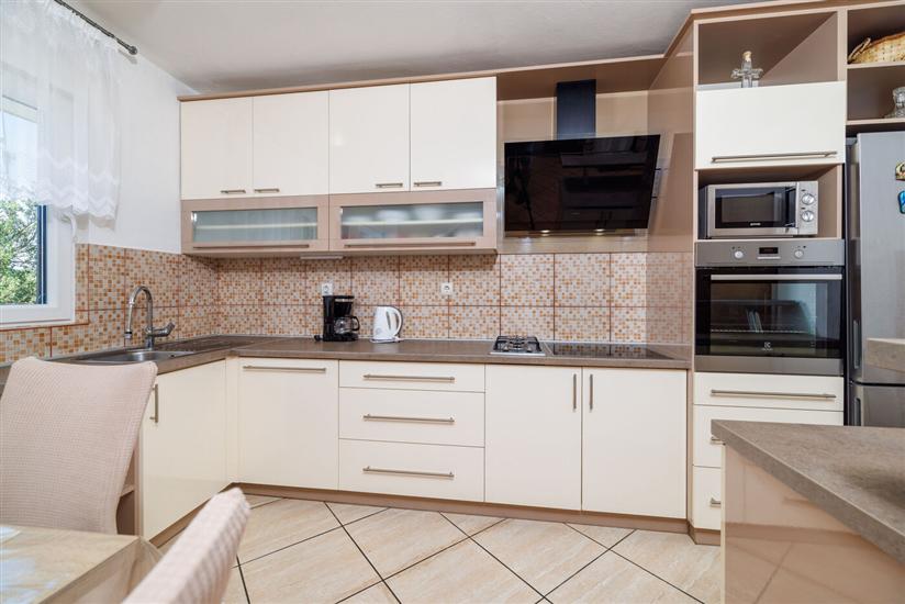 Apartment A1, for 6 persons