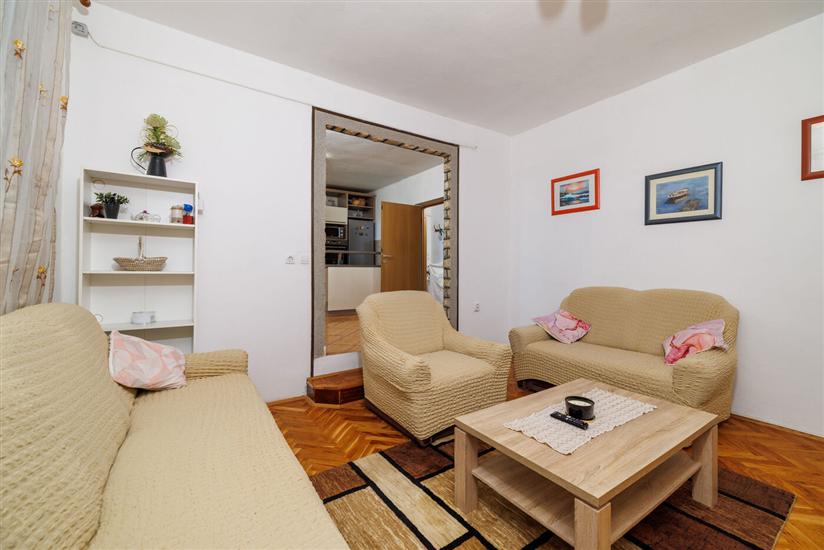 Apartment A1, for 6 persons