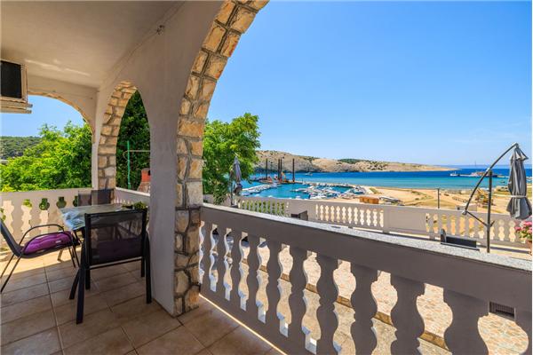 Apartment A1, for 6 persons