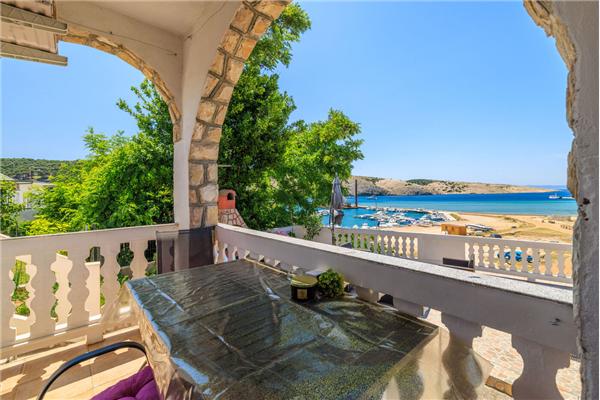 Apartment A1, for 6 persons