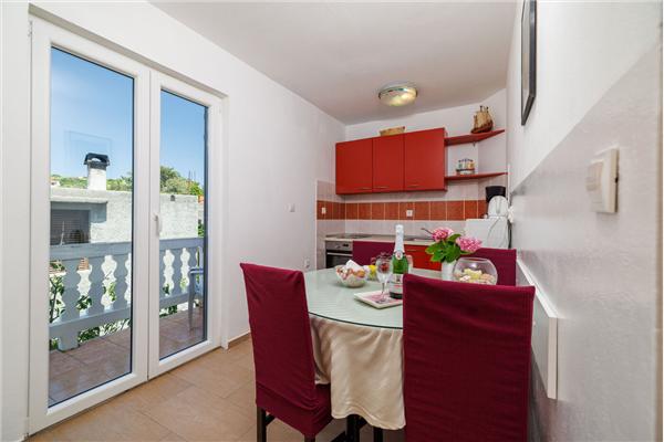 Apartment A2, for 5 persons