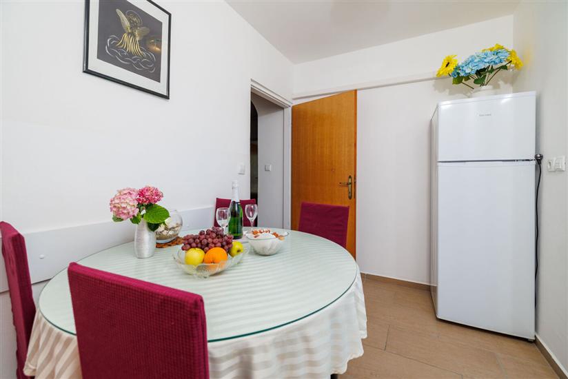 Apartment A2, for 5 persons