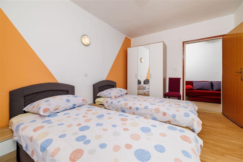 Apartment A2, for 5 persons