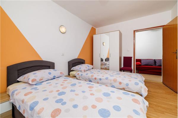 Apartment A2, for 5 persons