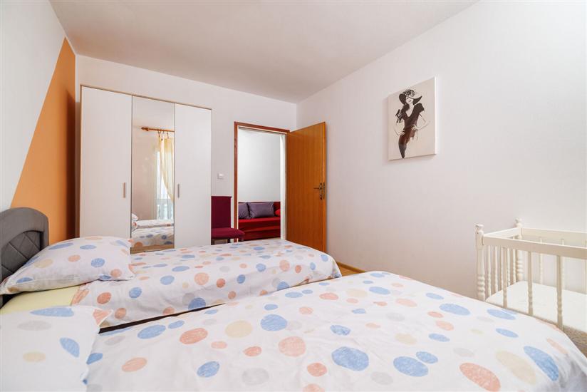 Apartment A2, for 5 persons