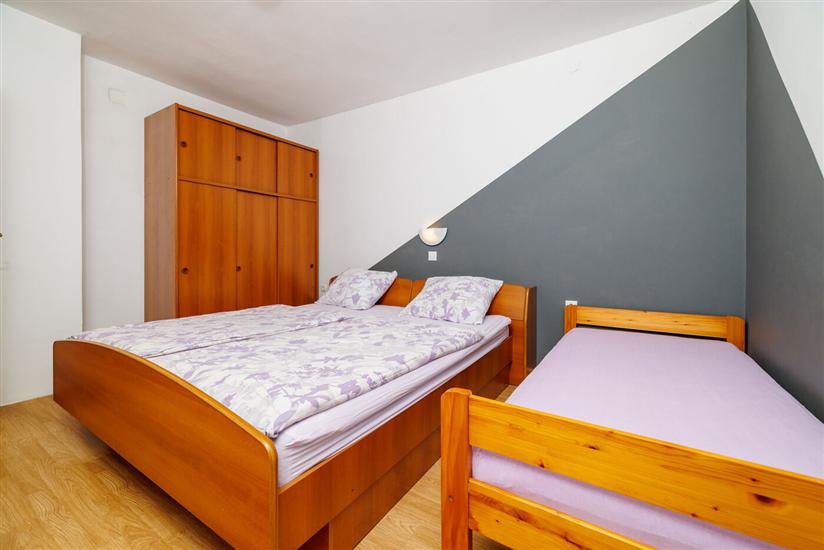 Apartment A2, for 5 persons