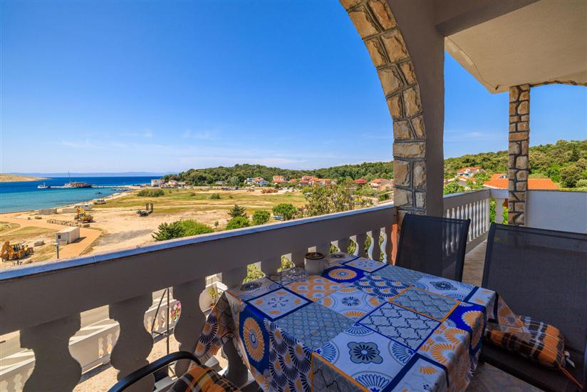 Apartment A2, for 5 persons