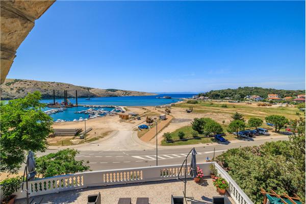 Apartment A2, for 5 persons