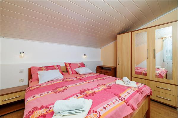 Apartment A4, for 6 persons