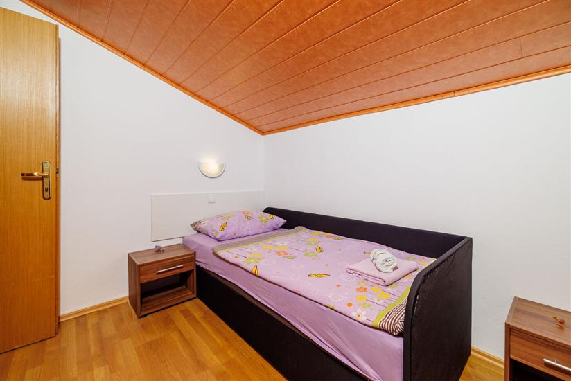 Apartment A4, for 6 persons