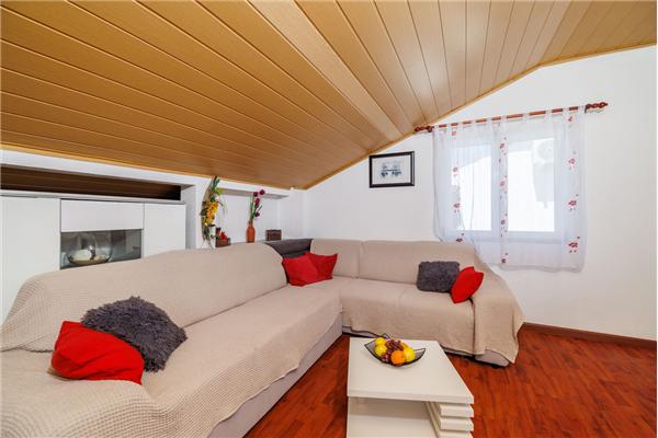 Apartment A4, for 6 persons