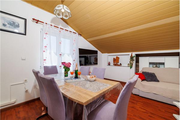 Apartment A4, for 6 persons