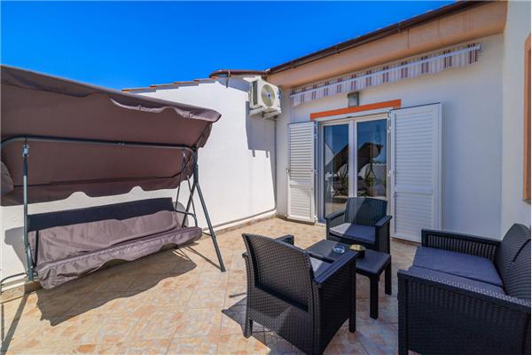 Apartment A4, for 6 persons