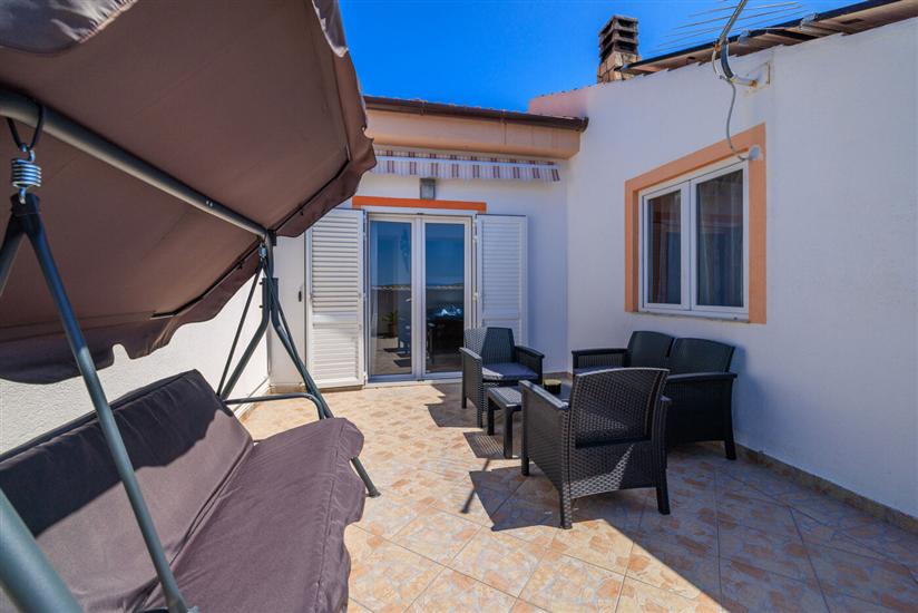 Apartment A4, for 6 persons