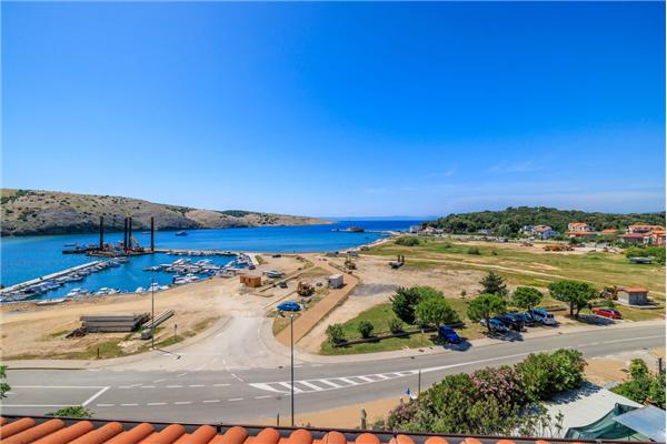 Apartment A4, for 6 persons