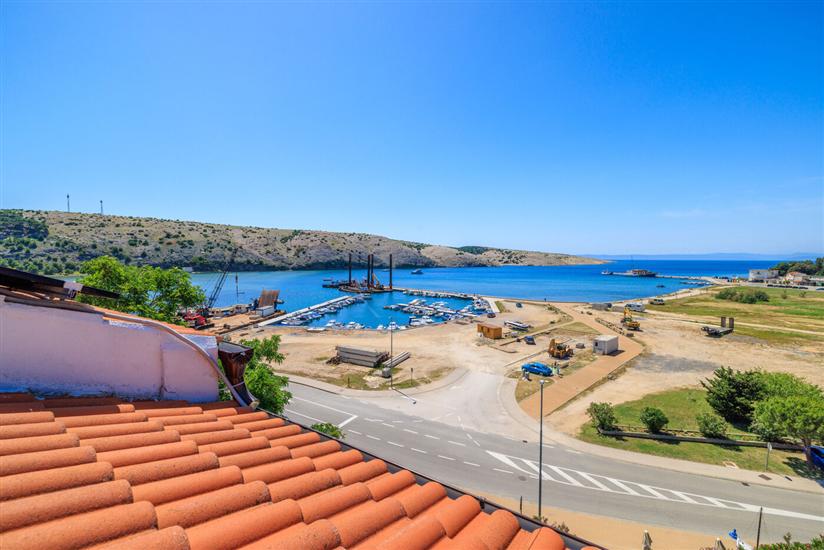 Apartment A4, for 6 persons