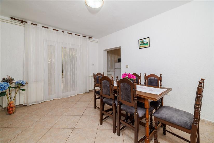 Apartman A2, na 8 osebe