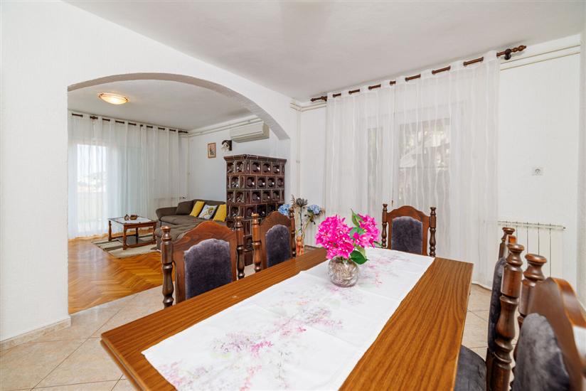 Apartman A2, na 8 osebe