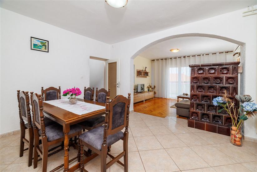 Apartman A2, na 8 osebe