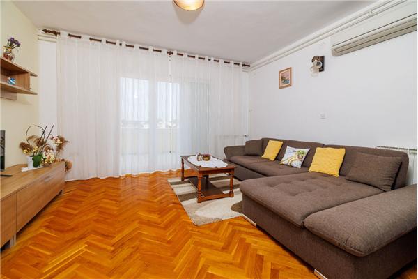 Apartman A2, na 8 osebe