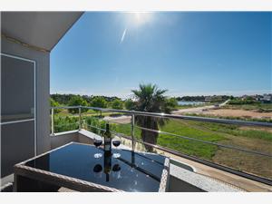 Apartment Terezija by the sea Privlaka (Zadar), Size 52.00 m2, Airline distance to the sea 140 m, Airline distance to town centre 600 m