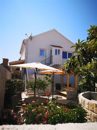 Apartment A2, for 3 persons