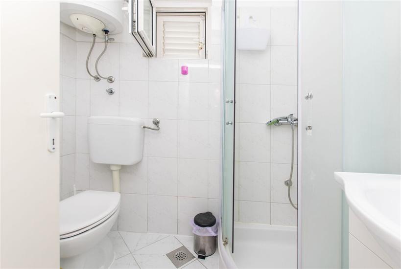 Apartment A1, for 5 persons