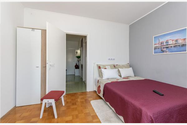 Apartment A1, for 5 persons