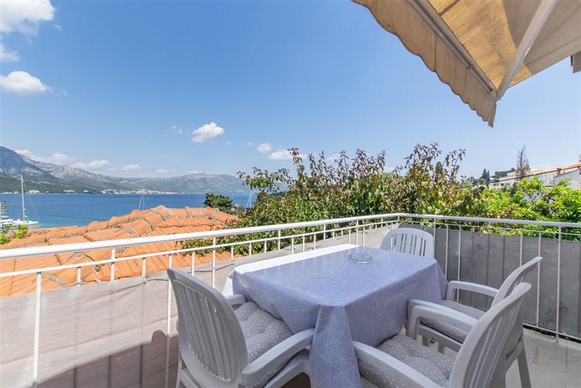 Apartment A1, for 5 persons