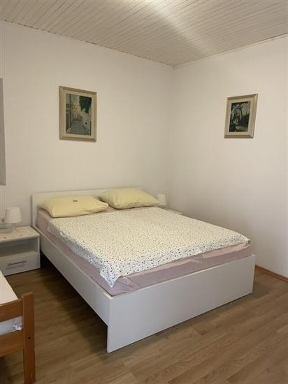 Apartment A2, for 5 persons