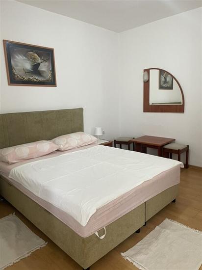 Apartment A2, for 5 persons
