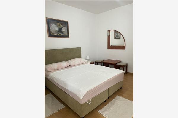 Apartment A2, for 5 persons