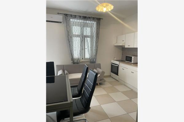 Apartment A2, for 5 persons