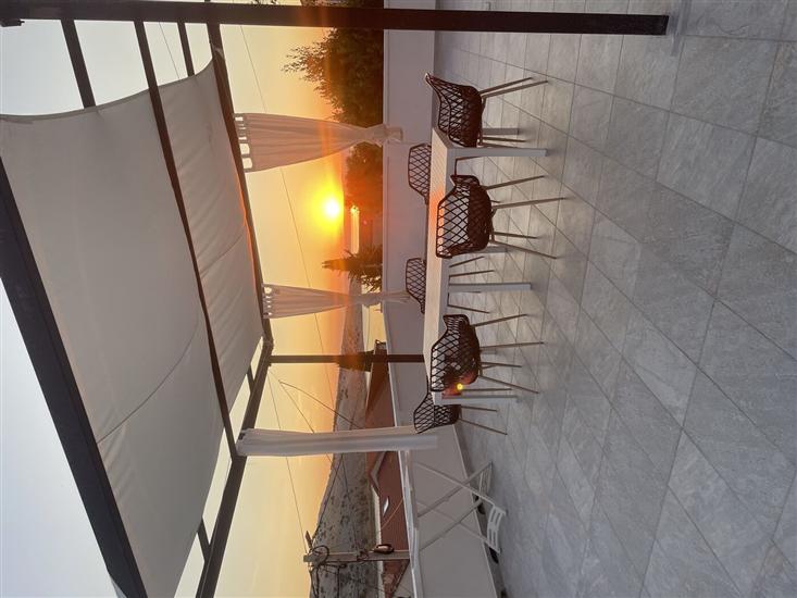 Apartment A2, for 5 persons