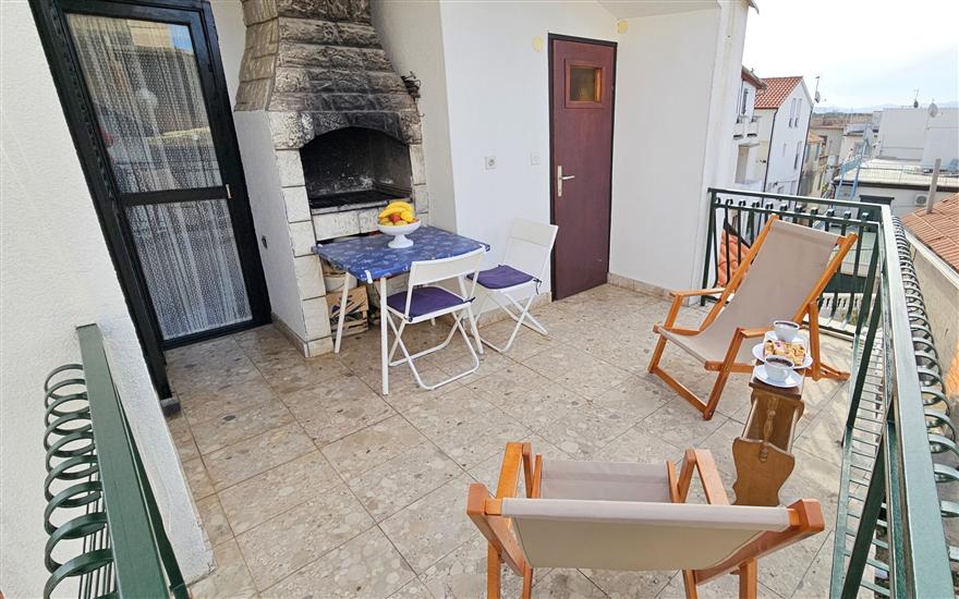 House Brunac with parking