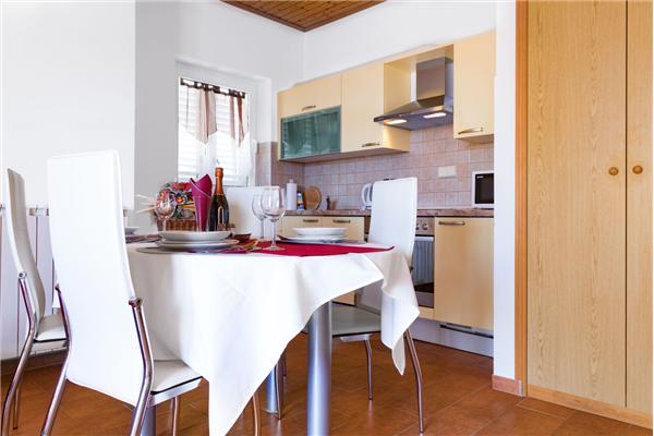 Apartment A2, for 3 persons