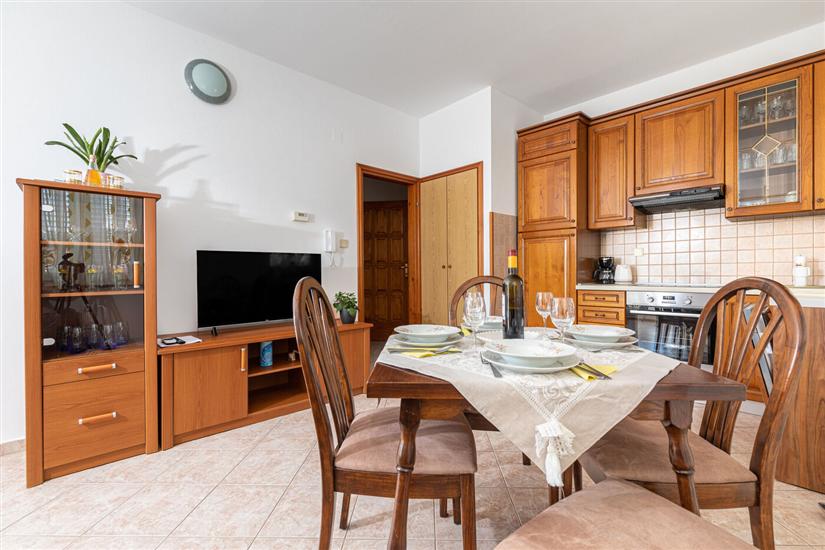 Apartment A3, for 5 persons