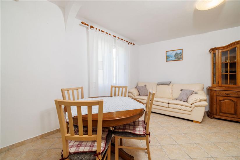 Apartment A5, for 3 persons