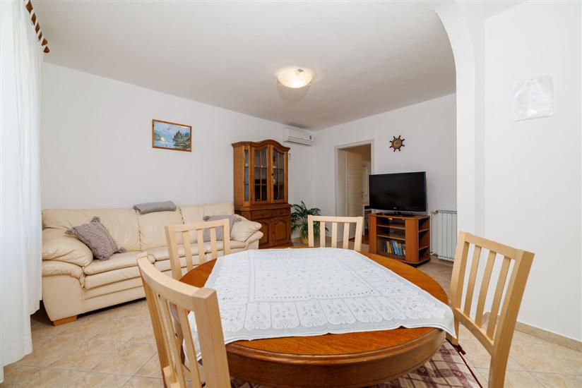 Apartment A5, for 3 persons