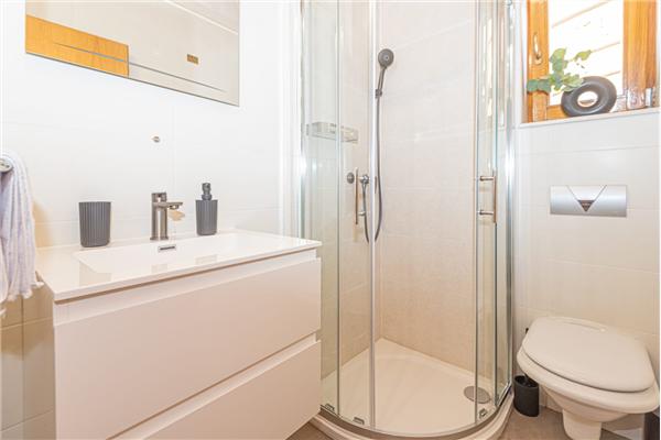 Kuća K1, za 6 osoba/e